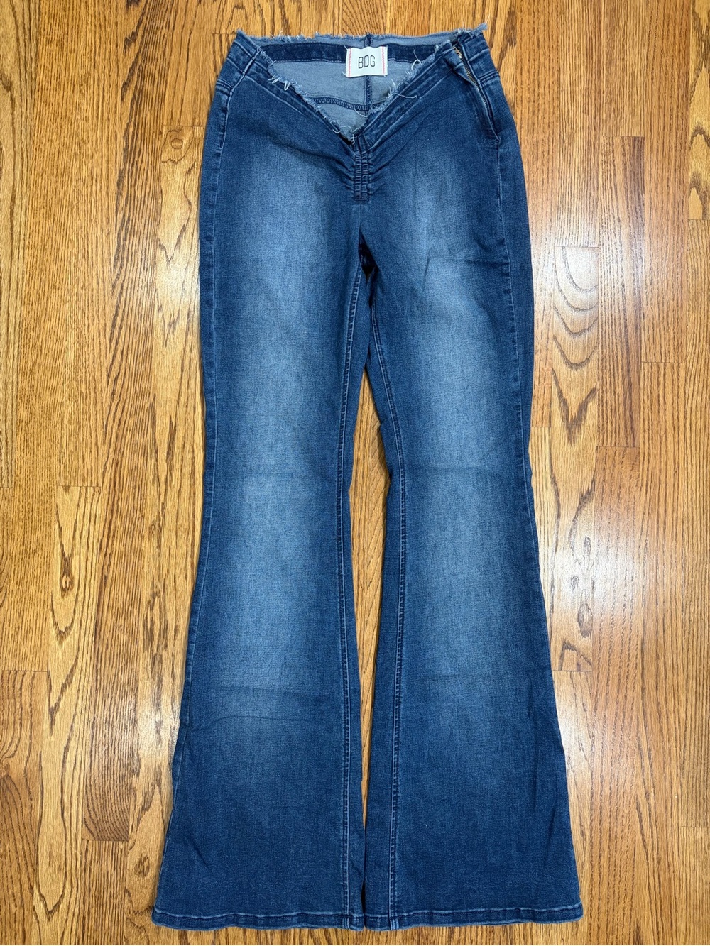 Urban Outfitters BDG Ruched Dipped V Flare Stretchy Side-zip Jeans (28)